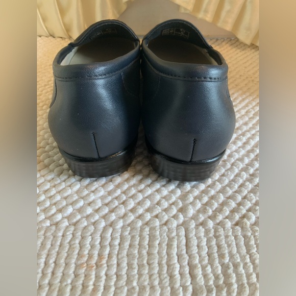 SAS - Picture 6 of 10